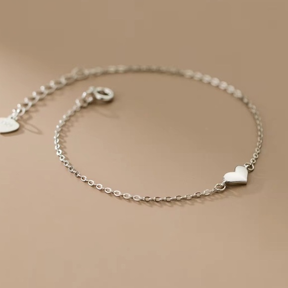 JewelbyEllie Jewelry - Chic 925 Sterling Silver Heart Bracelet